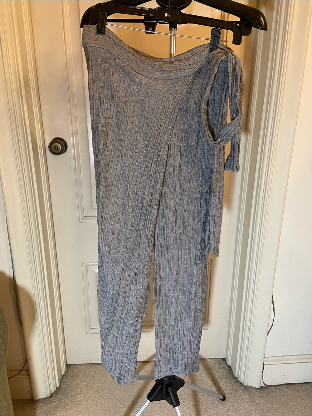 Fall color 🍁 Zara Gray Crinkle Tie Wrap Pants size S